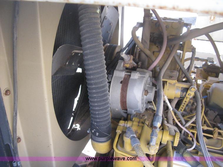 image for item H4378 1991 Mertz 4250 dry spreader truck