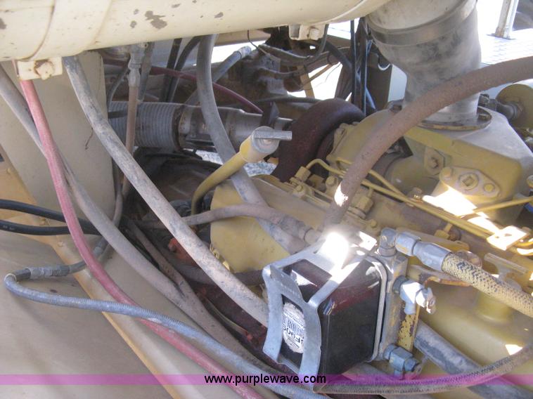 image for item H4378 1991 Mertz 4250 dry spreader truck