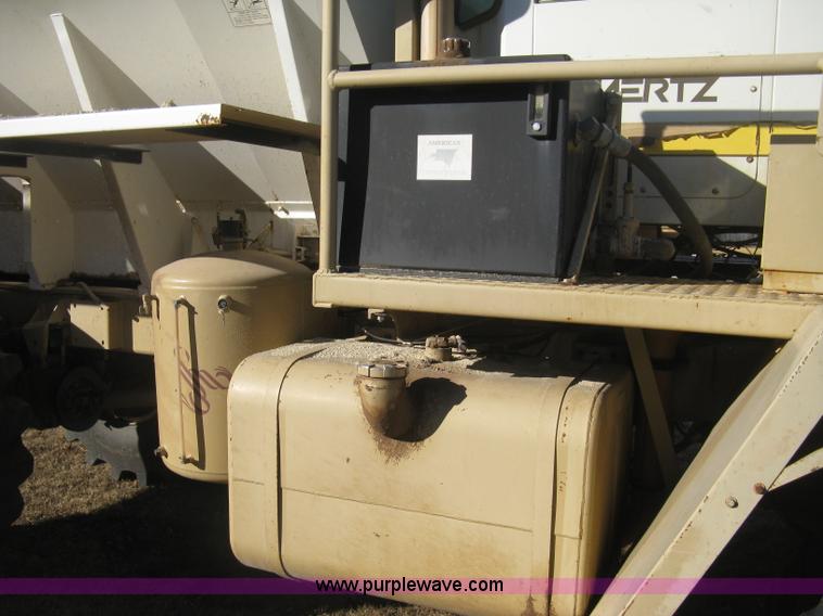image for item H4378 1991 Mertz 4250 dry spreader truck