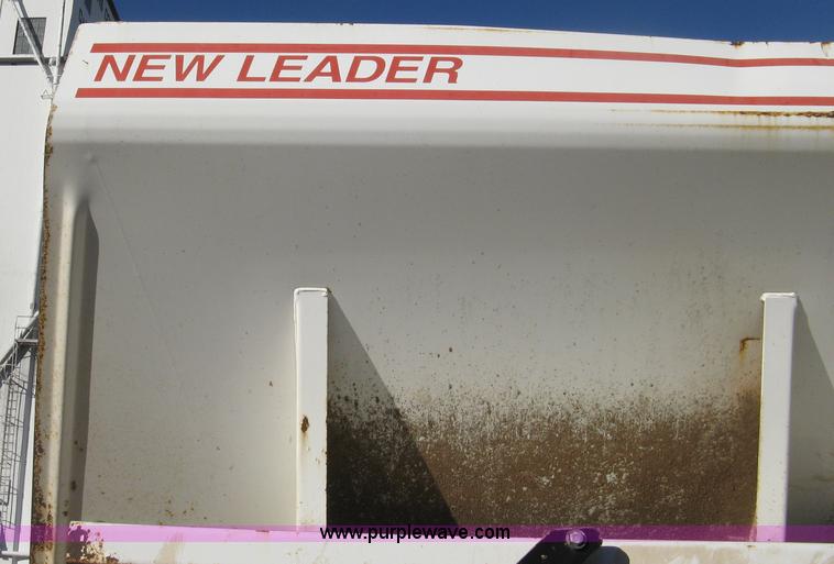 image for item H4378 1991 Mertz 4250 dry spreader truck