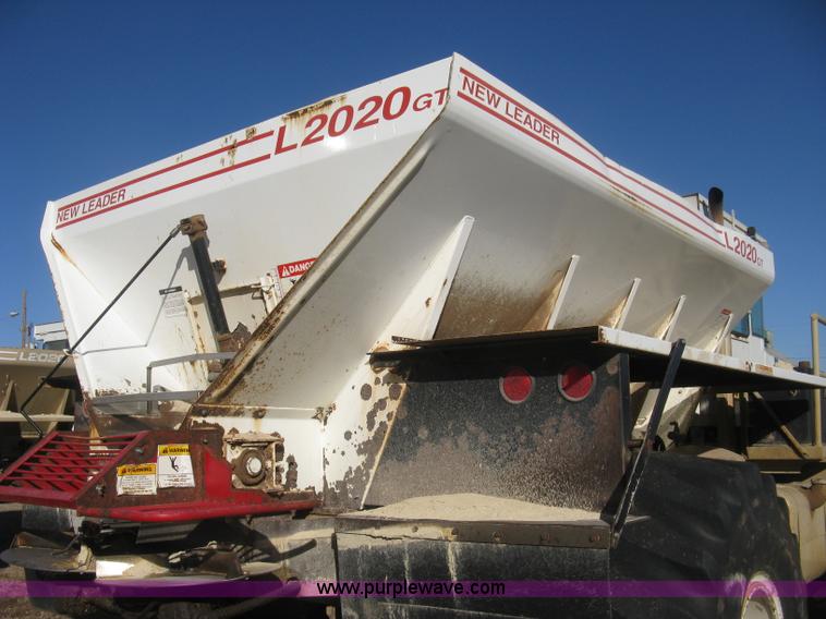 image for item H4378 1991 Mertz 4250 dry spreader truck