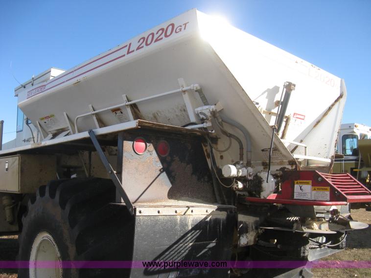 image for item H4378 1991 Mertz 4250 dry spreader truck