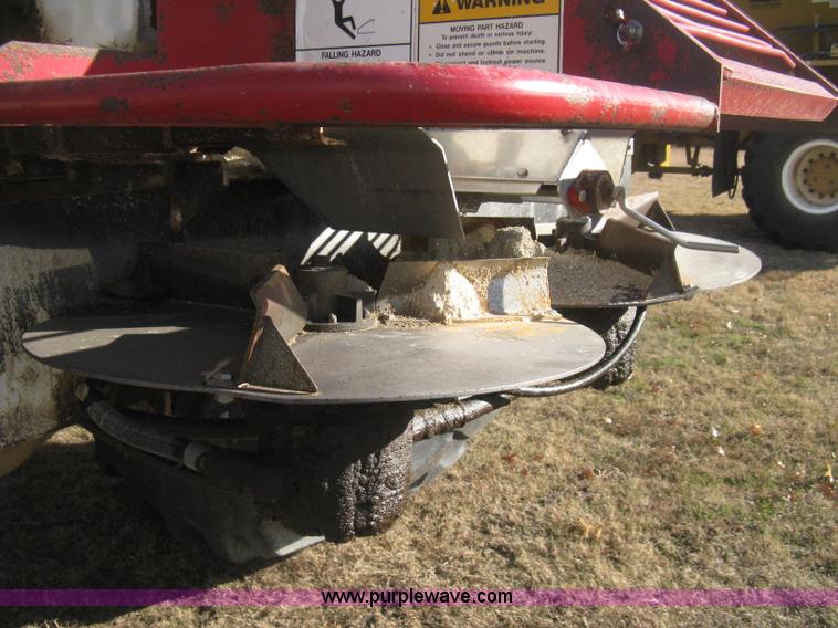 image for item H4378 1991 Mertz 4250 dry spreader truck