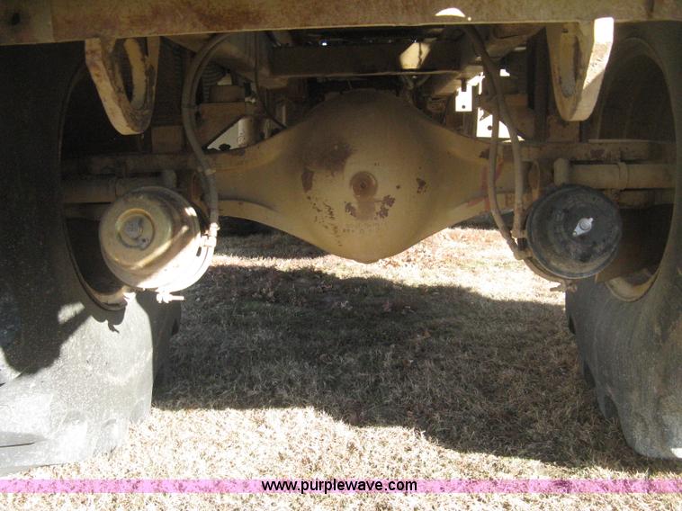 image for item H4378 1991 Mertz 4250 dry spreader truck