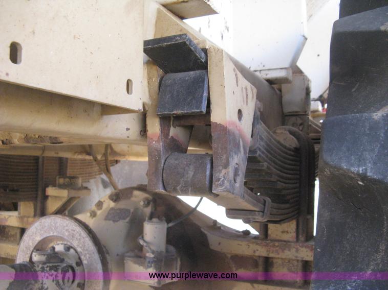 image for item H4378 1991 Mertz 4250 dry spreader truck