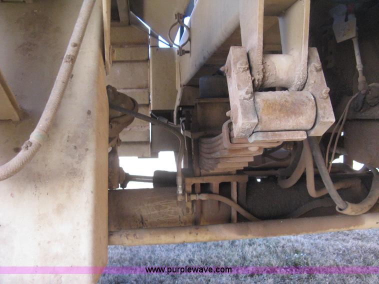 image for item H4378 1991 Mertz 4250 dry spreader truck