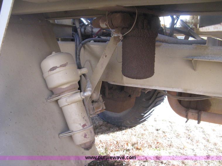 image for item H4378 1991 Mertz 4250 dry spreader truck