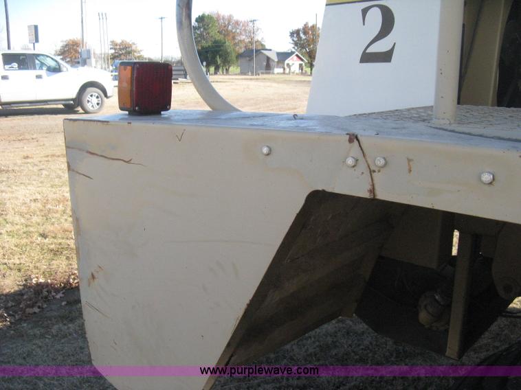 image for item H4378 1991 Mertz 4250 dry spreader truck