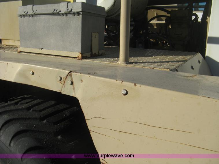 image for item H4378 1991 Mertz 4250 dry spreader truck