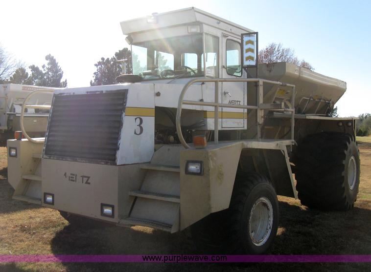 image for item H4379 1990 Mertz 4250 dry spreader truck