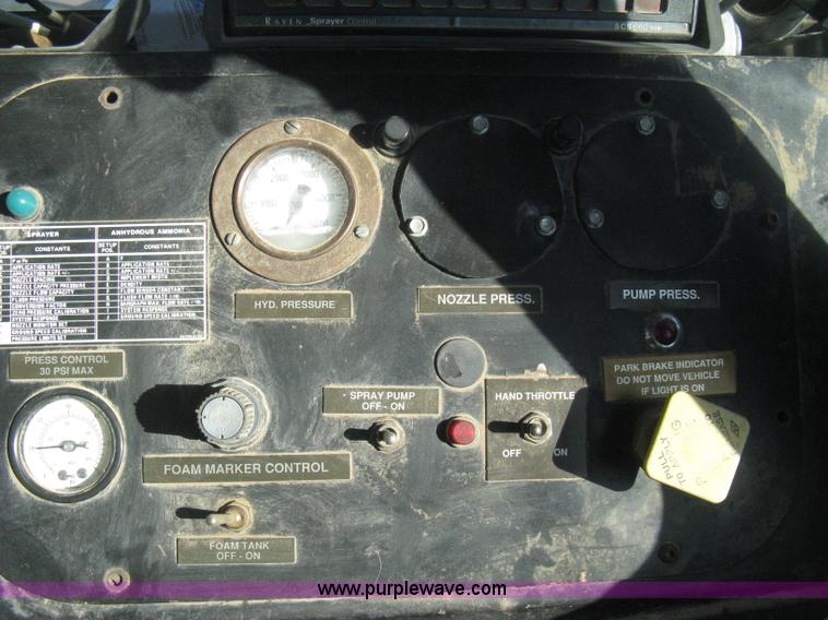 image for item H4379 1990 Mertz 4250 dry spreader truck