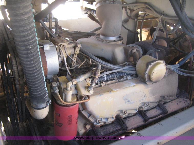 image for item H4379 1990 Mertz 4250 dry spreader truck