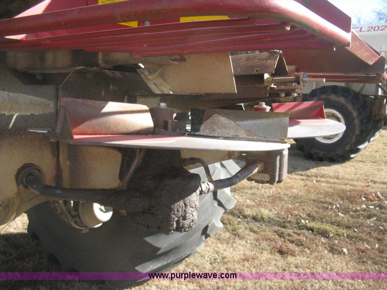 image for item H4379 1990 Mertz 4250 dry spreader truck