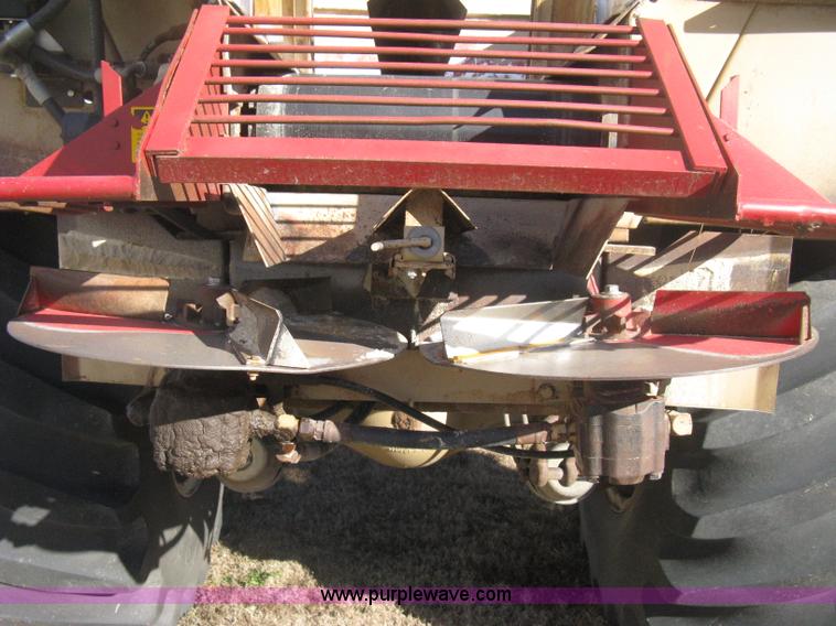 image for item H4379 1990 Mertz 4250 dry spreader truck