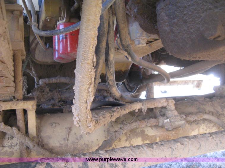 image for item H4379 1990 Mertz 4250 dry spreader truck