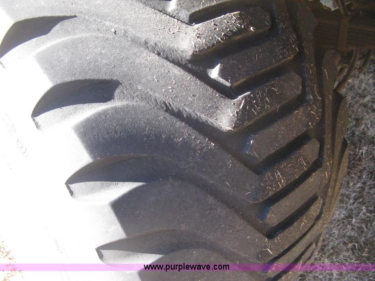 image for item H4379 1990 Mertz 4250 dry spreader truck