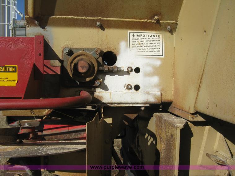 image for item H4379 1990 Mertz 4250 dry spreader truck