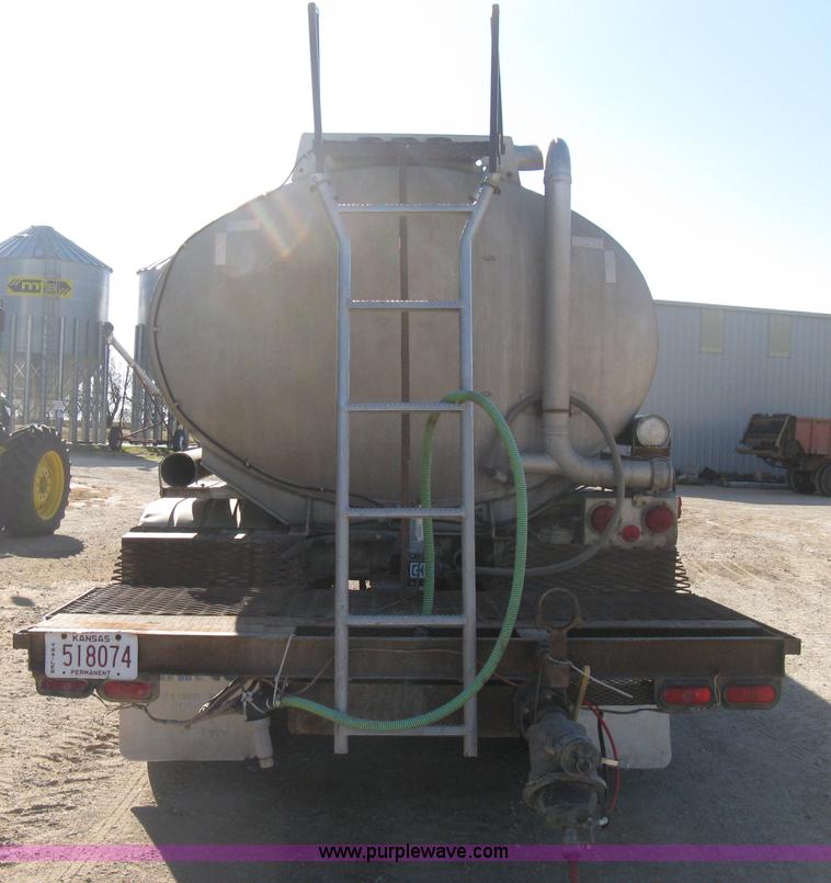 image for item H4442 1974 VIM tanker trailer