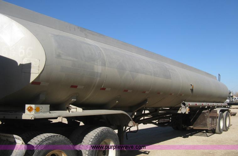 image for item H4442 1974 VIM tanker trailer