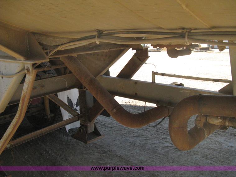 image for item H4442 1974 VIM tanker trailer