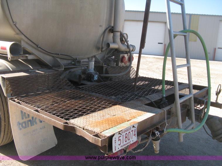 image for item H4442 1974 VIM tanker trailer