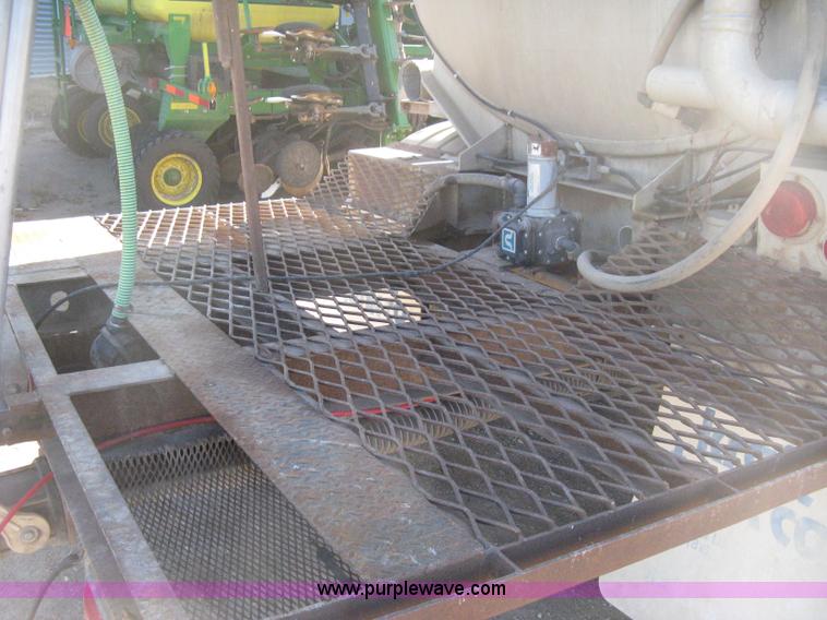 image for item H4442 1974 VIM tanker trailer