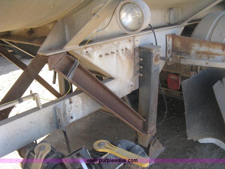 image for item H4442 1974 VIM tanker trailer