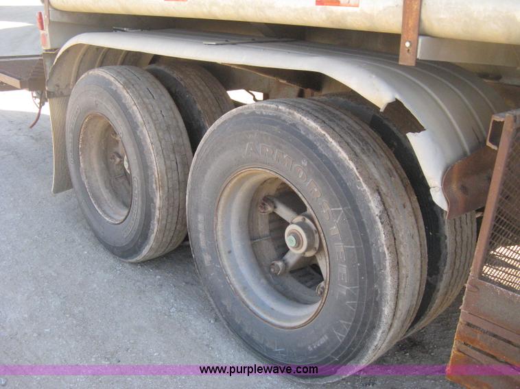 image for item H4442 1974 VIM tanker trailer