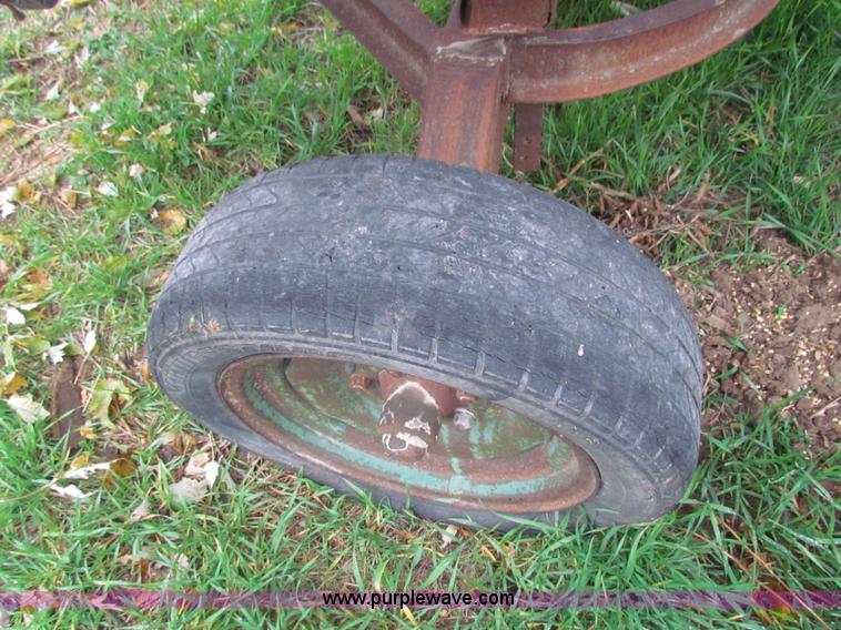 image for item H7257 Allis Chalmers 320 flex head and trailer