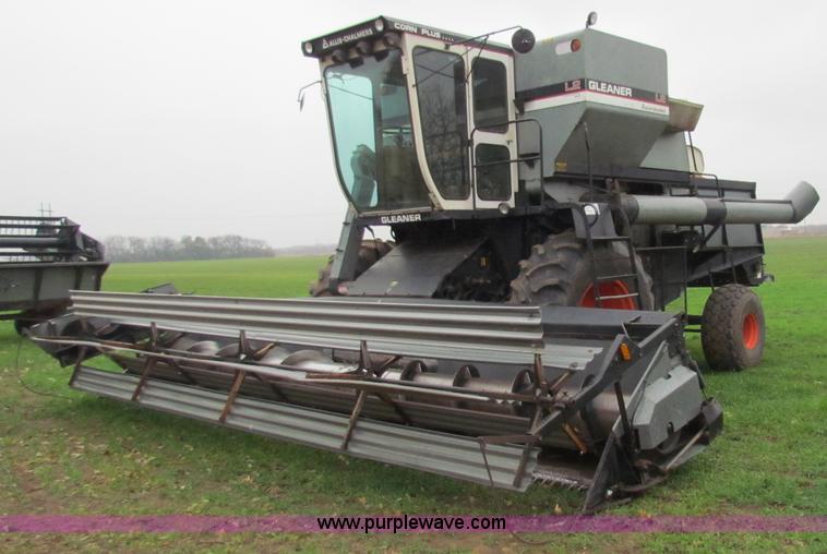 image for item H7258 Gleaner L2 combine