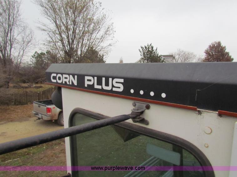 image for item H7258 Gleaner L2 combine