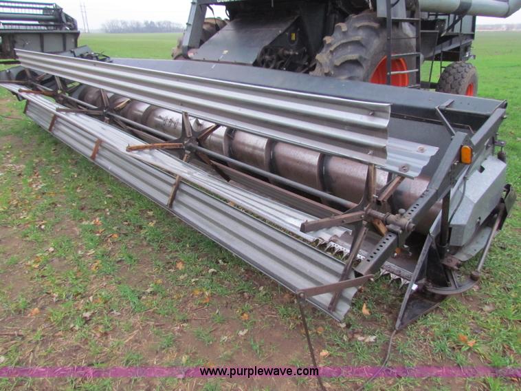 image for item H7258 Gleaner L2 combine