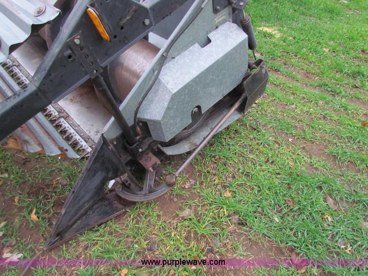 image for item H7258 Gleaner L2 combine