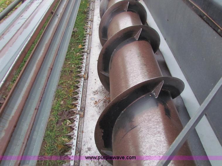 image for item H7258 Gleaner L2 combine