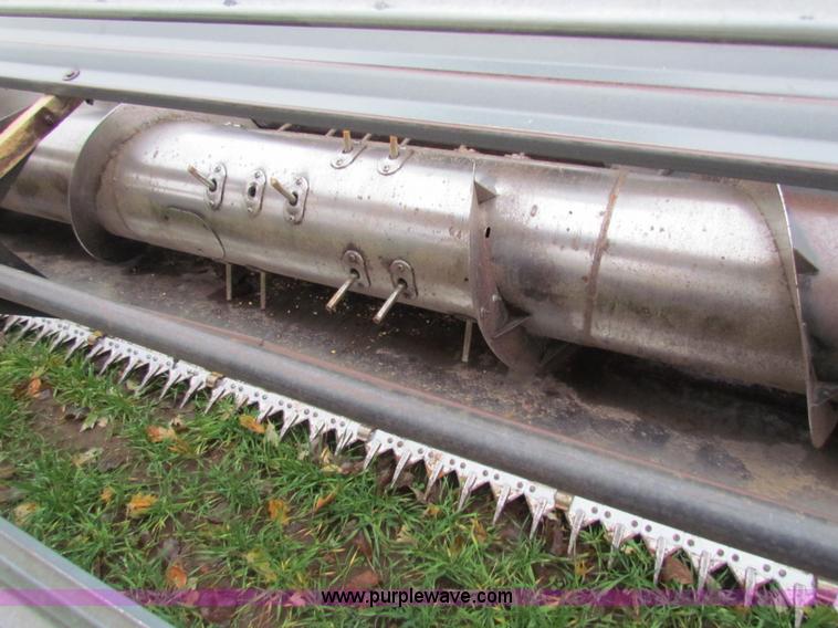 image for item H7258 Gleaner L2 combine