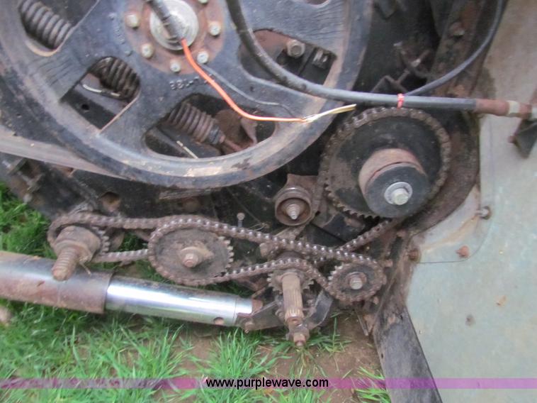 image for item H7258 Gleaner L2 combine