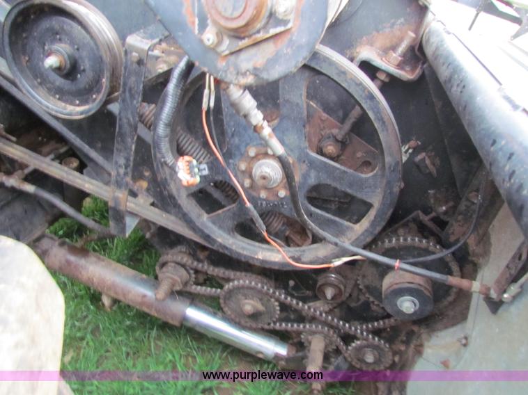 image for item H7258 Gleaner L2 combine