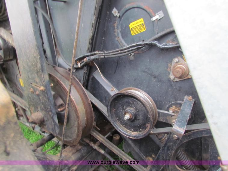 image for item H7258 Gleaner L2 combine