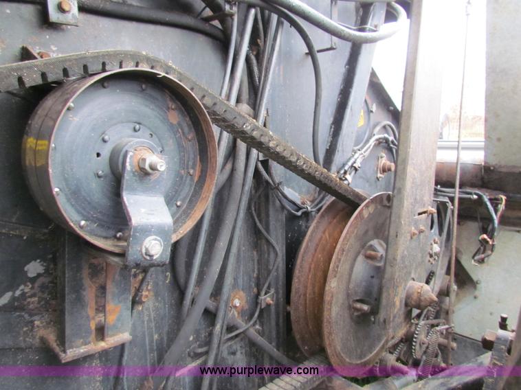 image for item H7258 Gleaner L2 combine