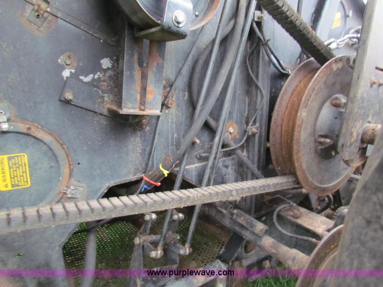 image for item H7258 Gleaner L2 combine