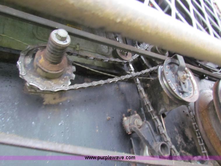 image for item H7258 Gleaner L2 combine