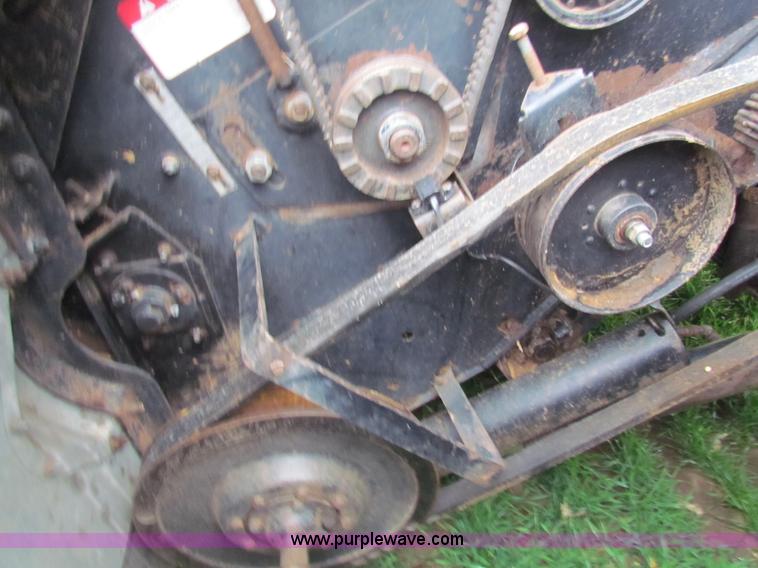 image for item H7258 Gleaner L2 combine