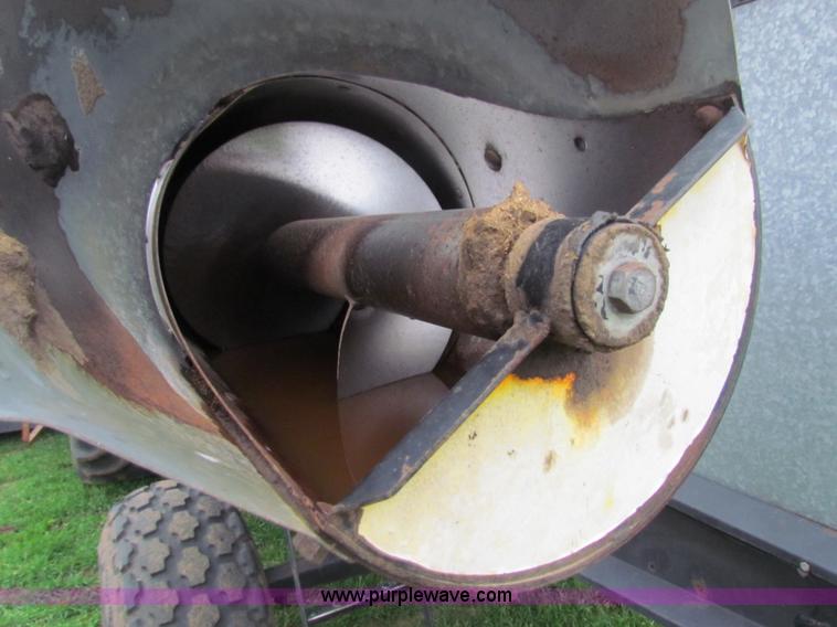 image for item H7258 Gleaner L2 combine