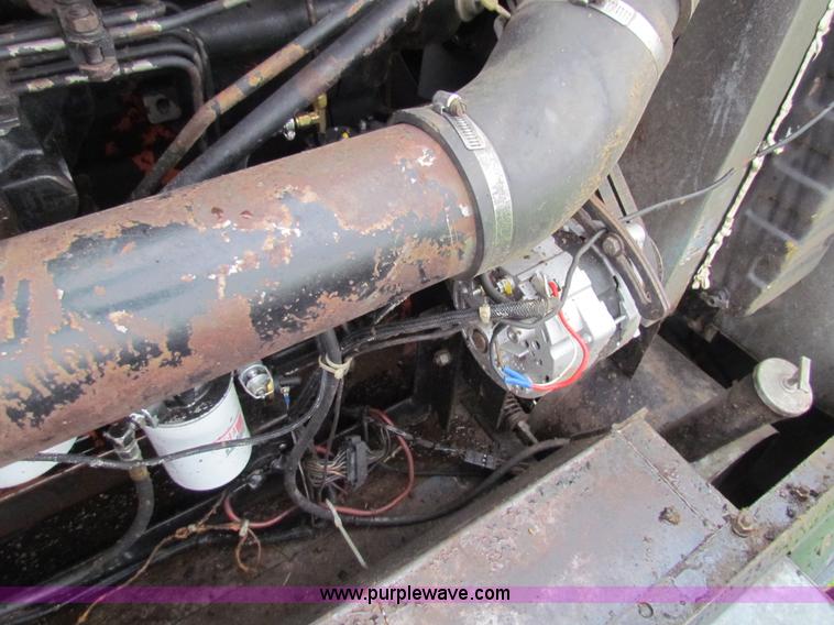 image for item H7258 Gleaner L2 combine