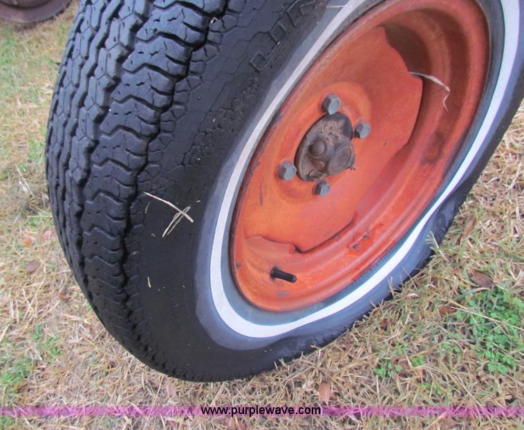 image for item H7259 New Idea 9' hay rake