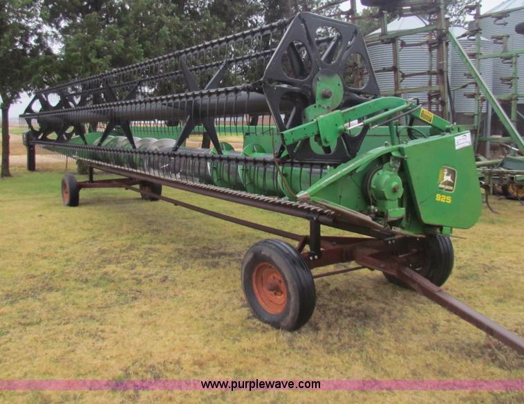 image for item H7260 1991 John Deere 925 25' rigid head