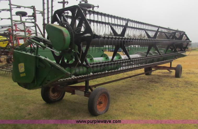 image for item H7260 1991 John Deere 925 25' rigid head