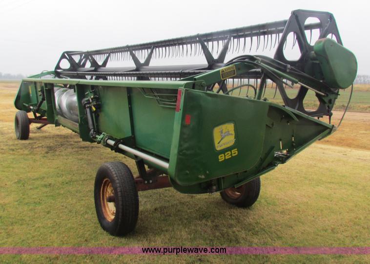image for item H7260 1991 John Deere 925 25' rigid head