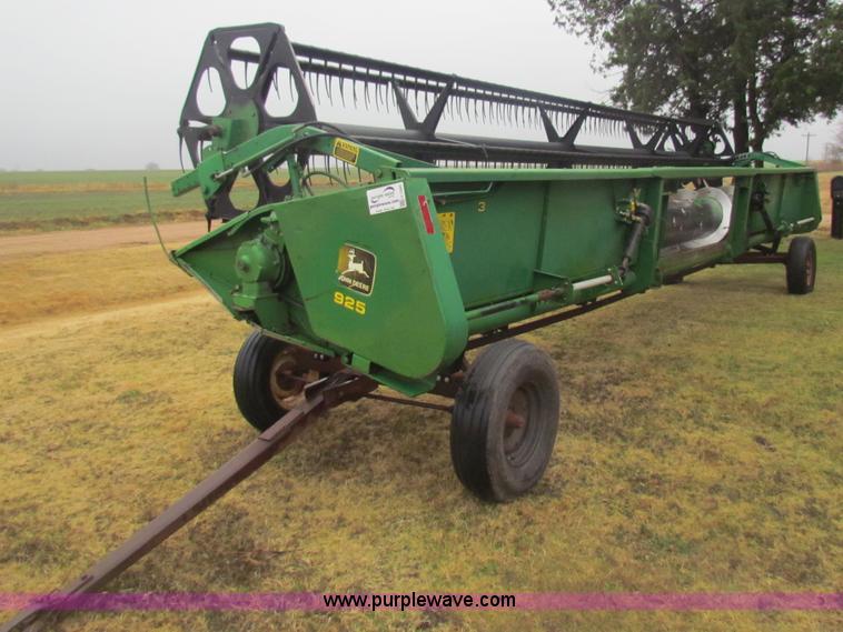 image for item H7260 1991 John Deere 925 25' rigid head