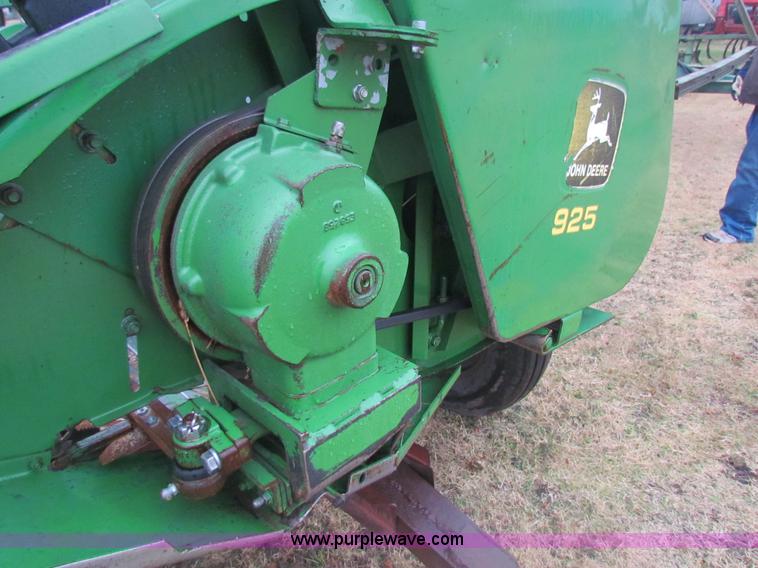 image for item H7260 1991 John Deere 925 25' rigid head